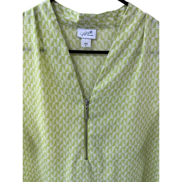 🌸3/$15🌸Green & White Hi-Low Geometric Design Women's Tank with 3/4 Zipper sz L - Picture 3 of 6